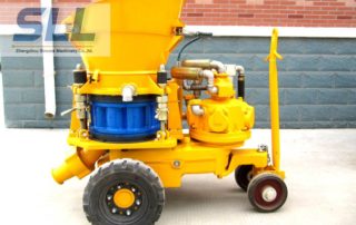 Concrete shotcrete machine