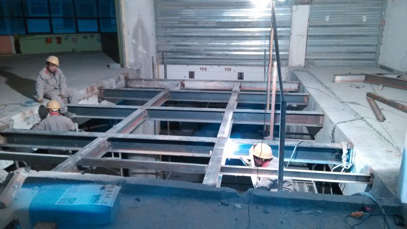 Steel structure interlayer reinforcement